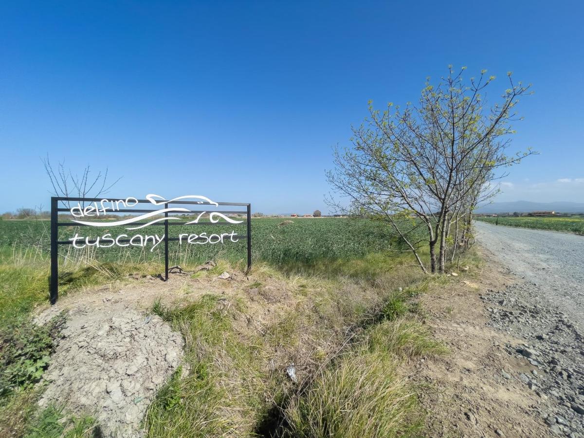 Delfino Tuscany Resort Марина-ді-Чечина Екстер'єр фото