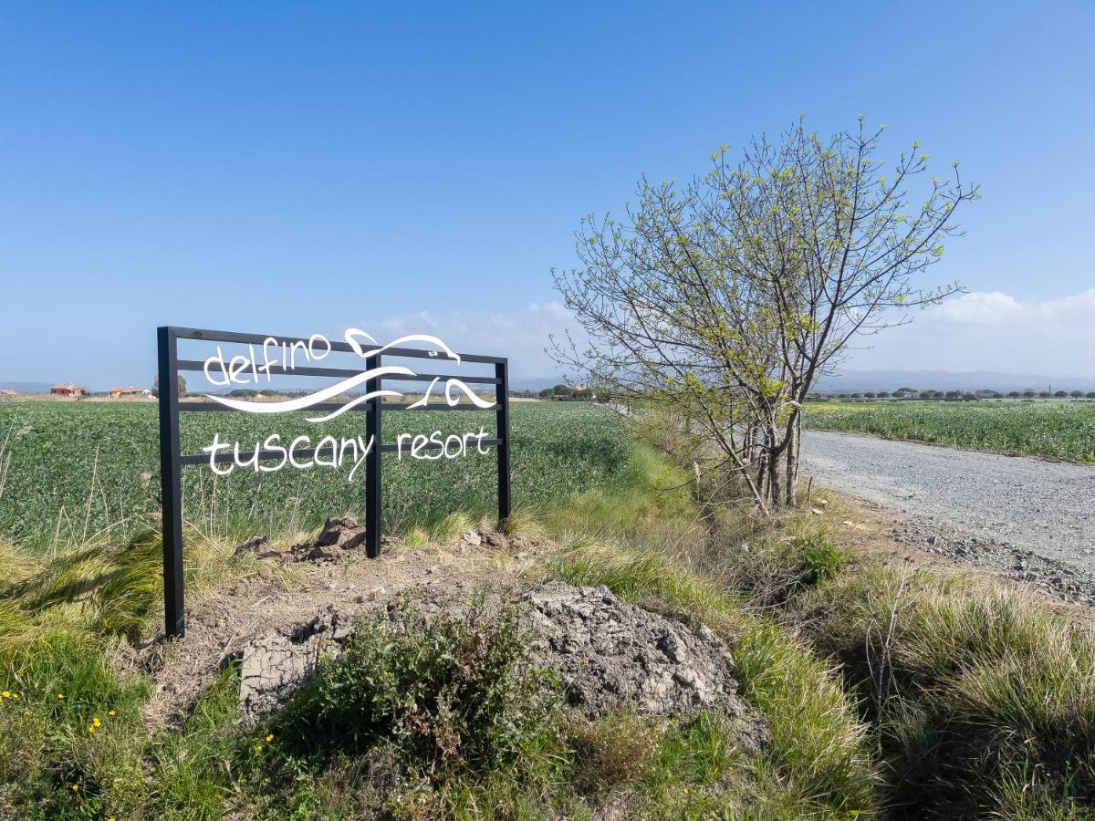 Delfino Tuscany Resort Марина-ді-Чечина Екстер'єр фото