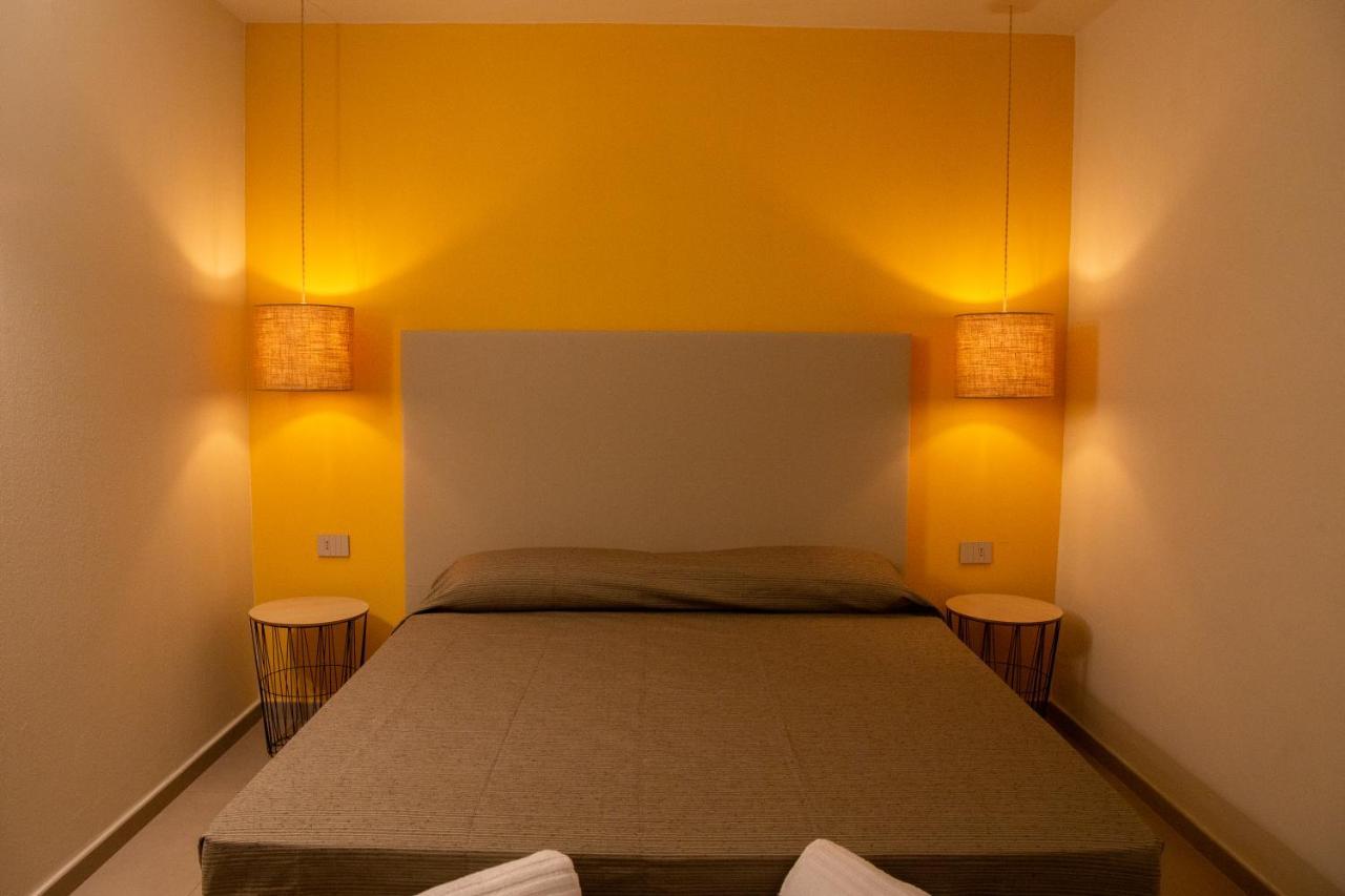 Delfino Tuscany Resort Марина-ді-Чечина Екстер'єр фото