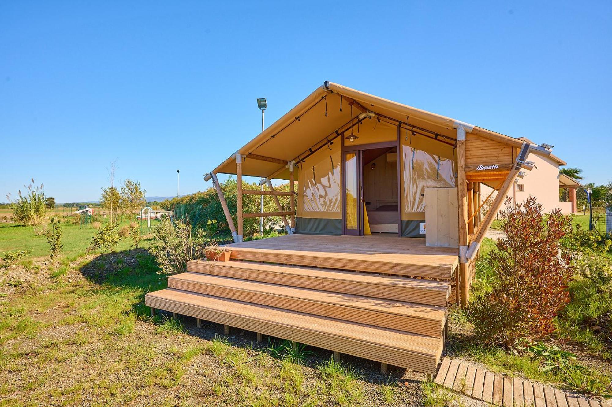 Delfino Tuscany Resort Марина-ді-Чечина Екстер'єр фото